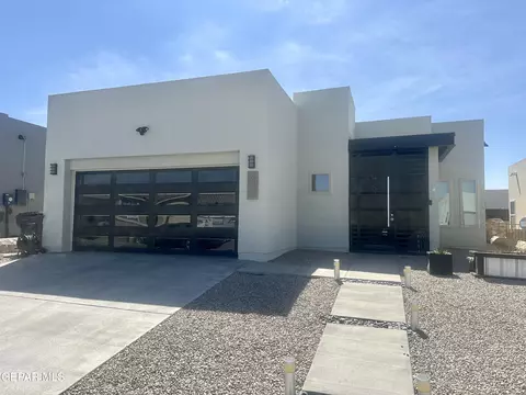 797 Rakas Rd, El Paso, TX 79928