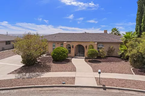 909 Cortijo Dr, El Paso, TX 79912