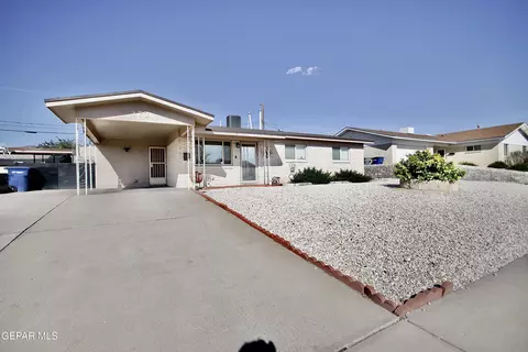 273 Vista Rio Circle Cir, El Paso, TX 79912
