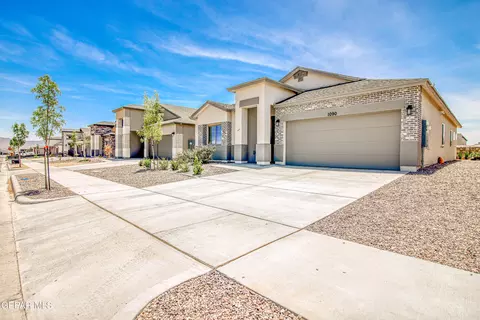 6050 Zinc Hill St, Santa Teresa, NM 88008
