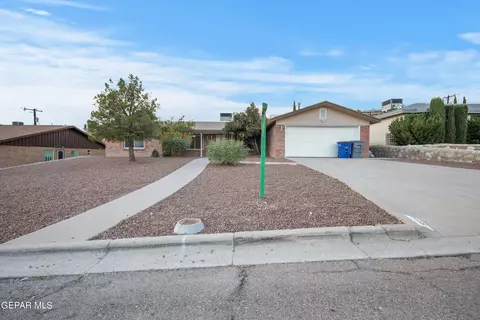 5805 Burning Tree Dr, El Paso, TX 79912