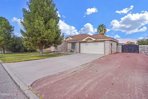 5708 Green Castle Rd, El Paso, TX 79932