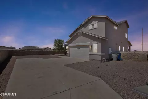 3481 Dana Grey Dr, El Paso, TX 79938