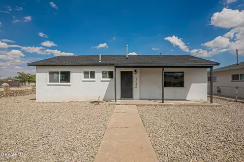 9040 Mount Etna Dr, El Paso, TX 79904
