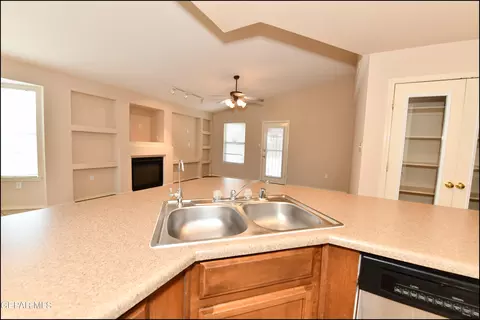Kitchen - 6244 Spotted Eagle Dr, El Paso, TX 79924 photo 6 of 6