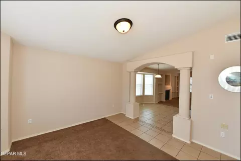 Living - 6244 Spotted Eagle Dr, El Paso, TX 79924 photo 2 of 9