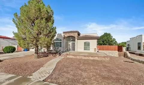 6012 Dona Beatriz Ln, El Paso, TX 79932
