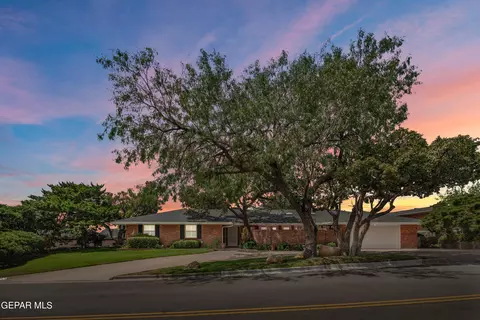 4253 Park Hill Dr, El Paso, TX 79902