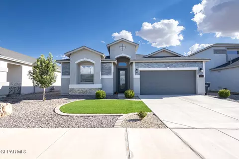 577 Issa Cir, El Paso, TX 79932