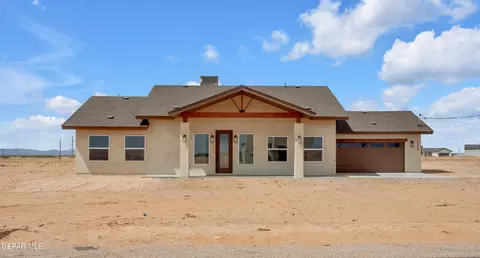 1345 Syrian Desert Dr, Chaparral, NM 88081