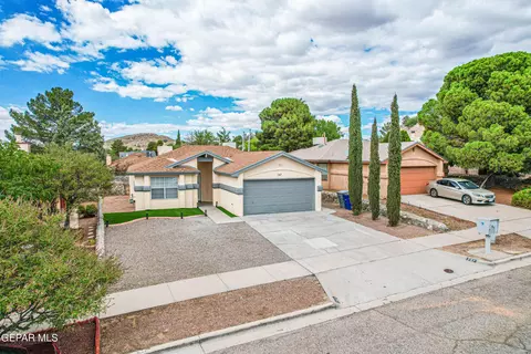747 Moffat Ln, El Paso, TX 79912