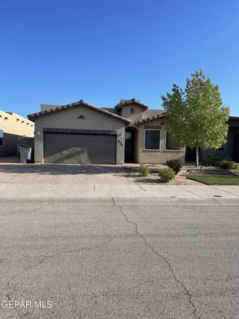 14351 Loma Esmeralda Dr, El Paso, TX 79938