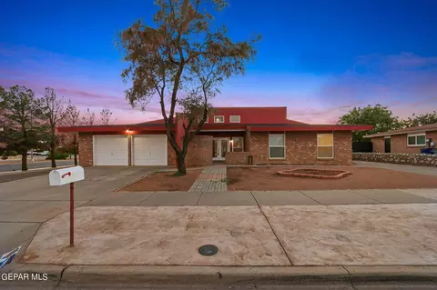 3101 Edgerock Dr, El Paso, TX 79935