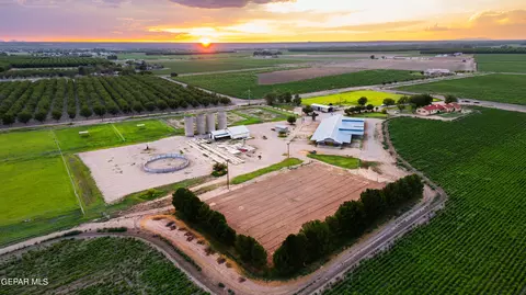 1401 S Vinton Rd, Anthony, TX 79821