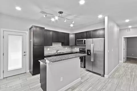Kitchen - 3360 David Palacio Dr, El Paso, TX 79938 photo 1 of 3
