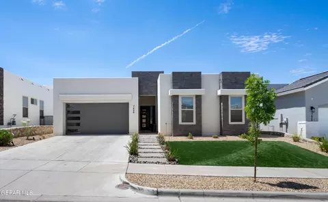 7450 Cimarron Gap Dr, El Paso, TX 79911