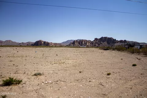 6960 Overland Stage Rd, El Paso, TX 79938