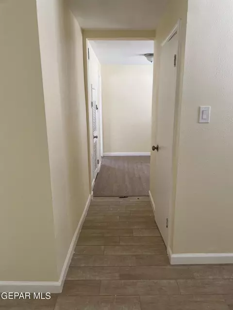 Entry Way - 231 Sofia Pl, El Paso, TX 79907 photo 2 of 3