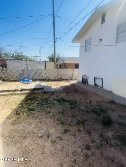 Exterior - 231 Sofia Pl, El Paso, TX 79907 photo 1 of 2