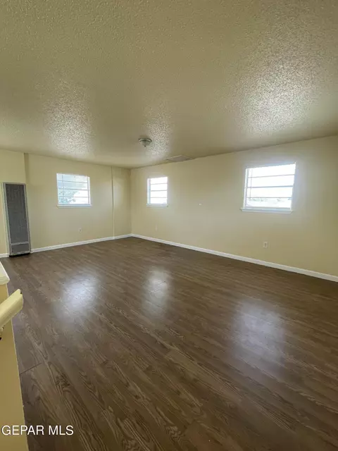 Living - 231 Sofia Pl, El Paso, TX 79907 photo 4 of 4