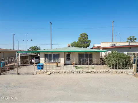 10272 Nirmal Dr, Socorro, TX 79927