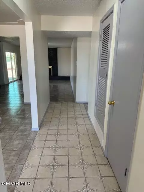 Entry Way - 649 Ramsgate Rd, El Paso, TX 79907 photo 1 of 2