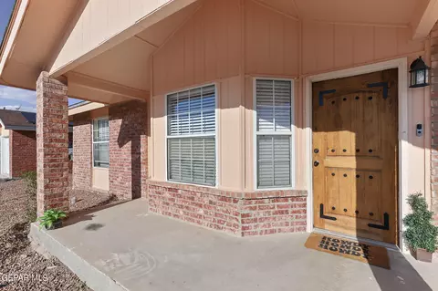 516 Lauren St, Horizon City, TX 79928