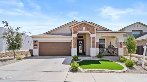 12740 Indian Canyon Dr, Horizon City, TX 79928