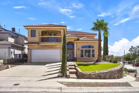 300 Barrett Allen Ln, El Paso, TX 79932