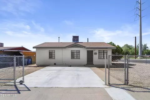 1061 Lariat St, El Paso, TX 79915