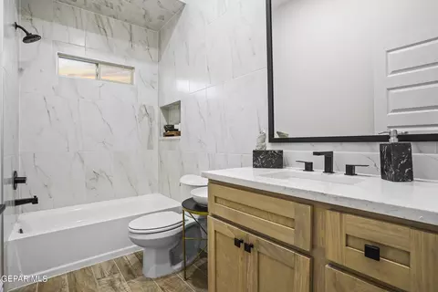 Bath - 3629 Pattern Pl, El Paso, TX 79938 photo 4 of 6