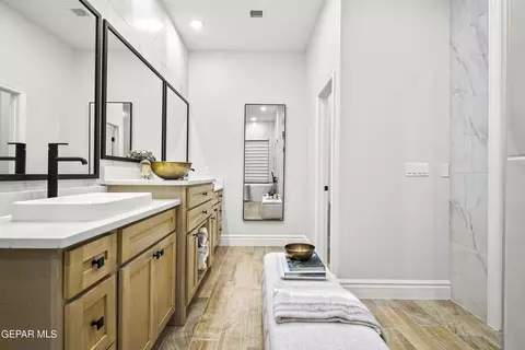 Bath - 3629 Pattern Pl, El Paso, TX 79938 photo 3 of 6