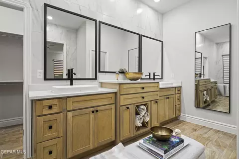 Bath - 3629 Pattern Pl, El Paso, TX 79938 photo 5 of 6
