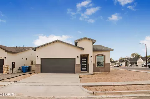 7409 Norte Portugal Ln, El Paso, TX 79934