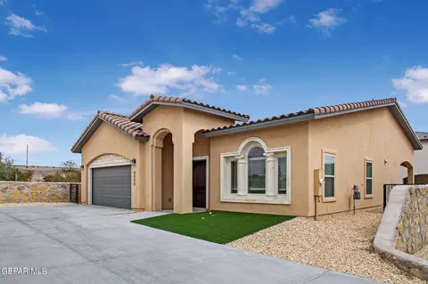 7412 Norte Valley Ln, El Paso, TX 79934