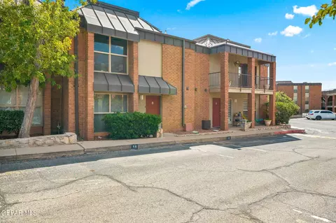 4433 N Stanton #JT8, El Paso, TX 79902