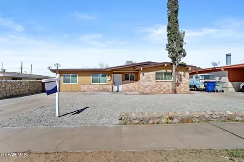 10749 Pescador Dr, El Paso, TX 79935
