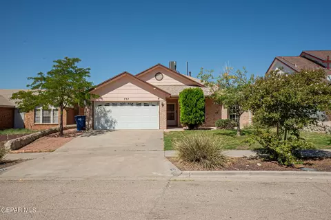 737 Colchester Dr, El Paso, TX 79912