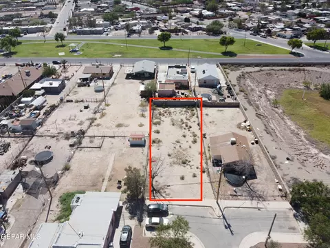9222 Roseway Dr, El Paso, TX 79907