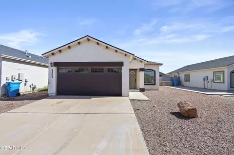 2206 Amber Valley Rd, Socorro, TX 79927