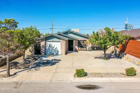 255 Sunset Hills Dr, El Paso, TX 79928
