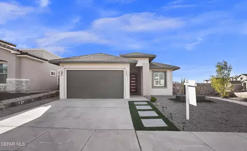 2199 Enchanted Crest Dr, El Paso, TX 79911