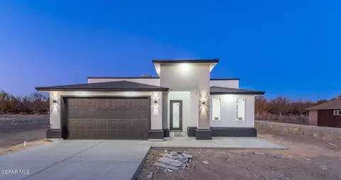 12231 Playa Bonita Dr, Clint, TX 79836