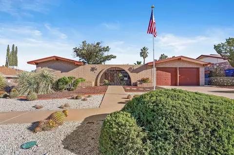 6527 Pino Real Dr, El Paso, TX 79912