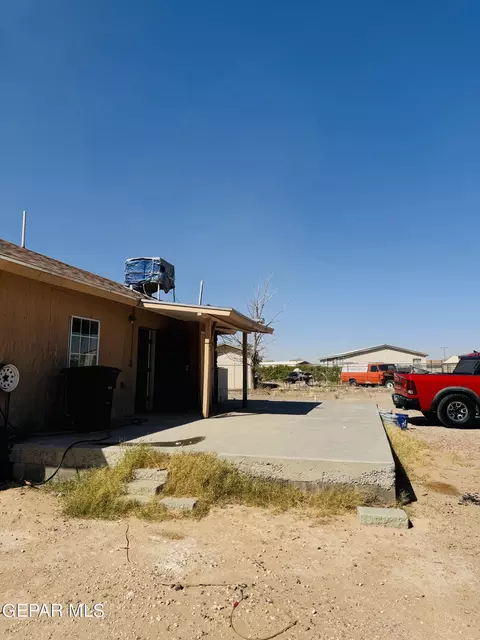 14633 Valentin Dr, Horizon City, TX 79928