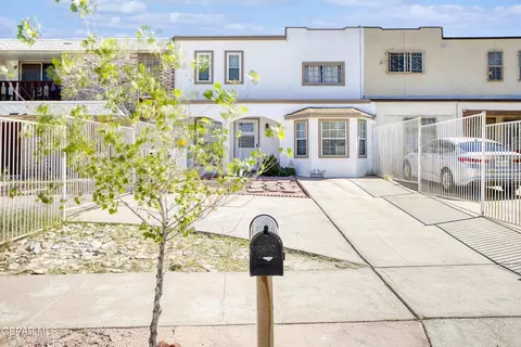2900 Eads Pl #C, El Paso, TX 79935