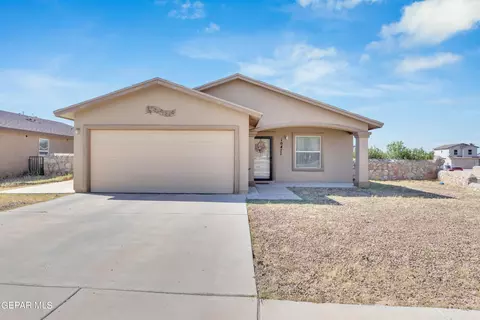 10477 Silvercloud Dr, El Paso, TX 79924