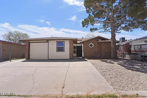 1767 Susan Edge Pl, El Paso, TX 79936