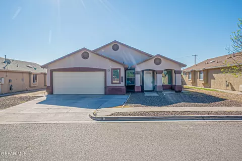 223 Pvt Juan Garcia Rd, Socorro, TX 79927