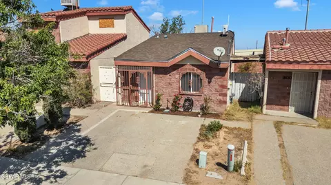 3632 Oasis Dr, El Paso, TX 79936